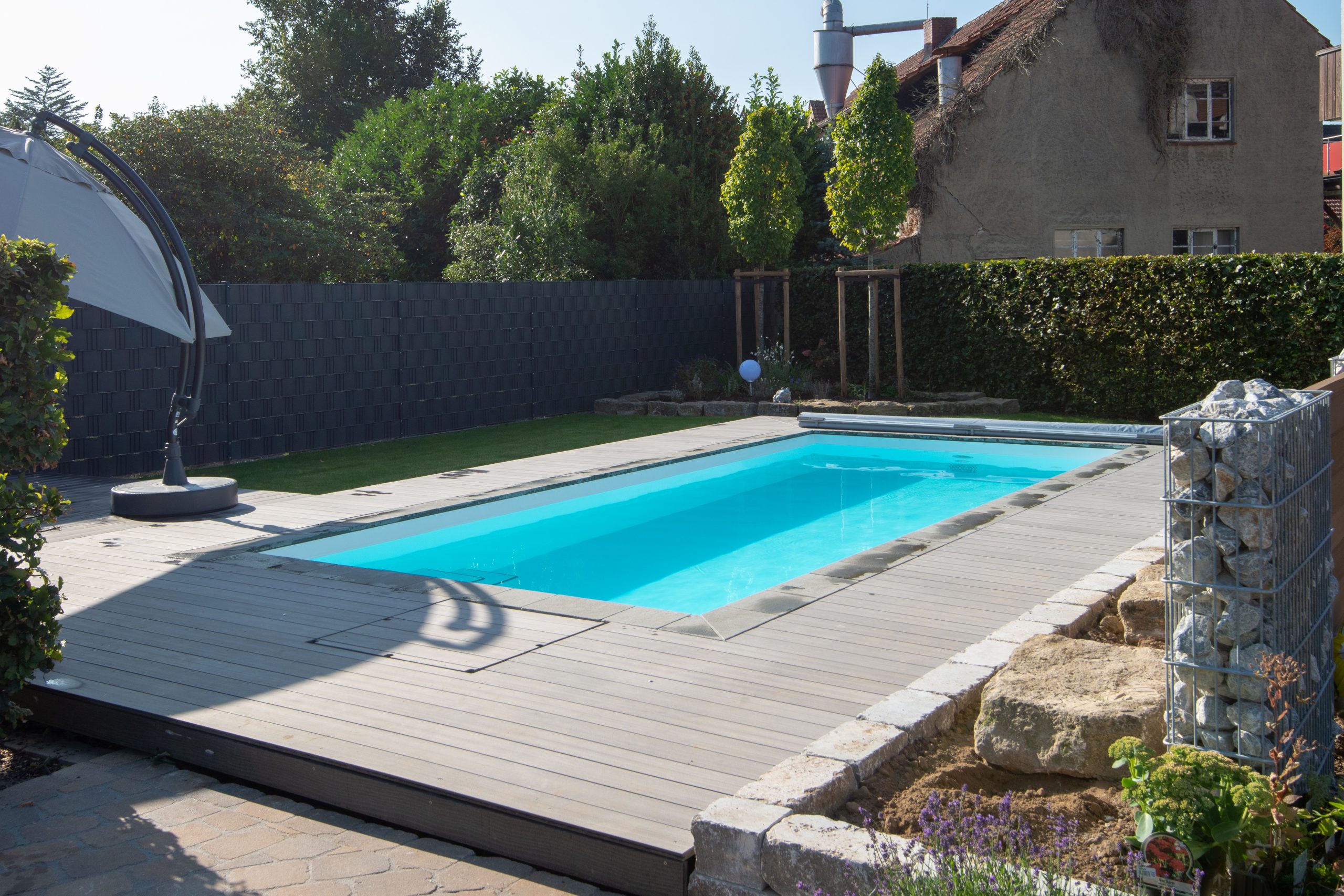 Gartenbad 756 mit Technikschacht Veltmann Fertigschwimmbecken